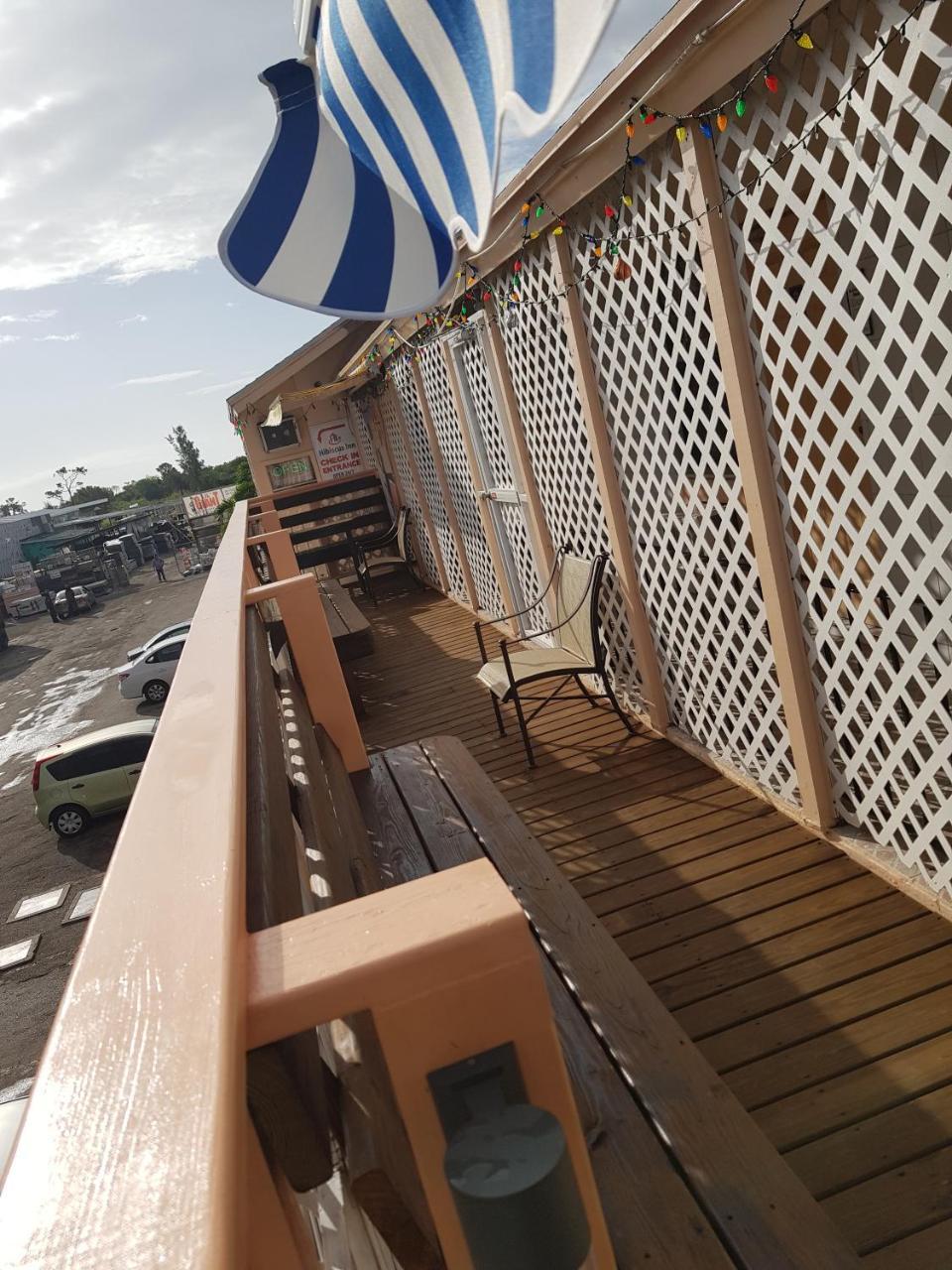 Hibiscus Inn Hotel Nassau Exterior photo
